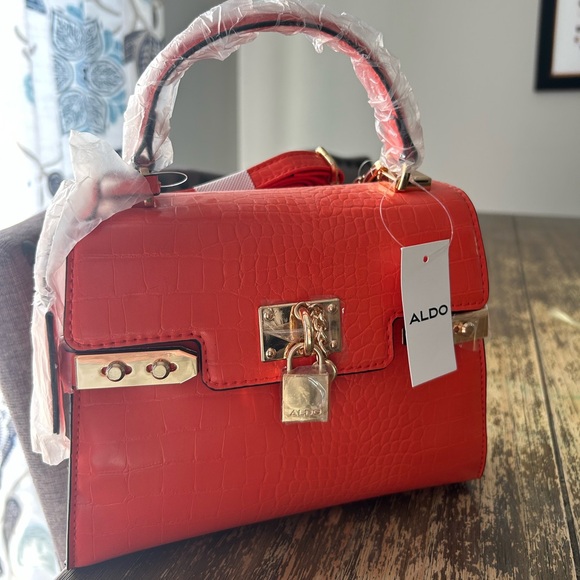 Aldo Handbags - 💖HOST PICK💖
Aldo Red Croc-Embossed Top-Handle Shoulder Bag with Gold Hardware